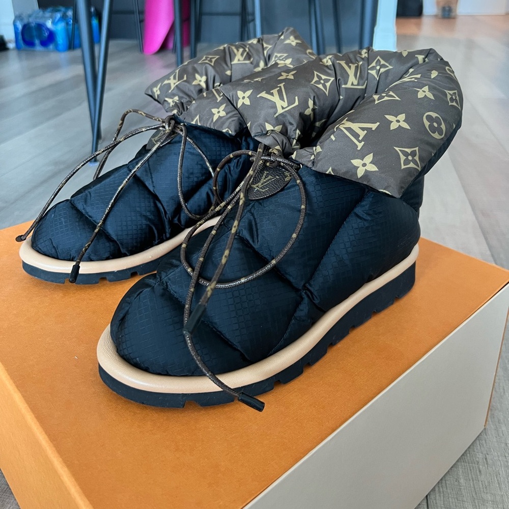 Louis Vuitton Pillow Comfort Boots Size 37